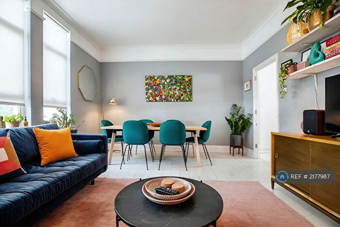 3 Bedroom Maisonette To Rent In High Road Leytonstone, London, E11