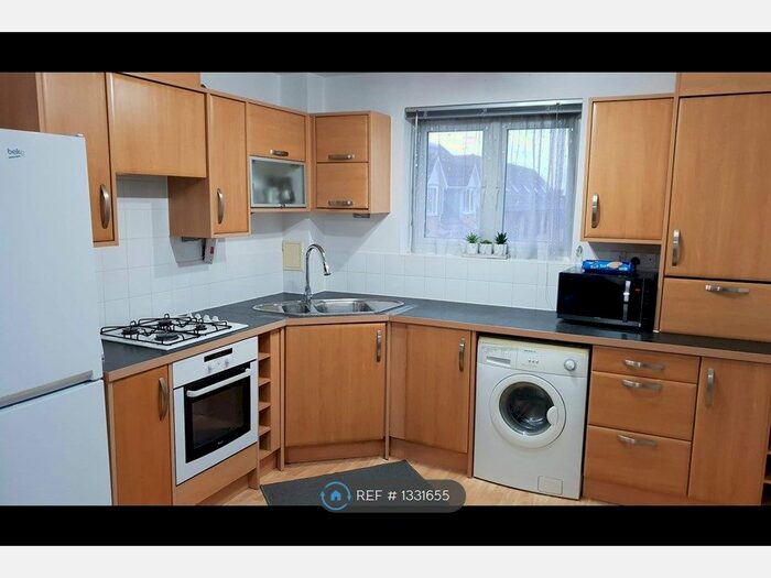 1 Bedroom Flat To Rent In Grenfell Avenue, Hornshurch, RM12