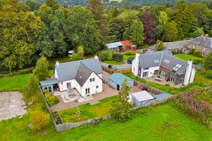 4 Bedroom Detached House For Sale In Woodside, Kingswood, Murthly, Perthshire, PH1