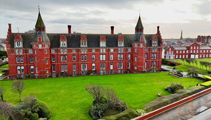 2 Bedroom Apartment For Sale In Promenade, Southport, PR9