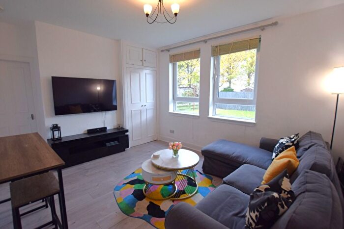 2 Bedroom Flat To Rent In Lochend Gardens, Lochend, Edinburgh, EH7