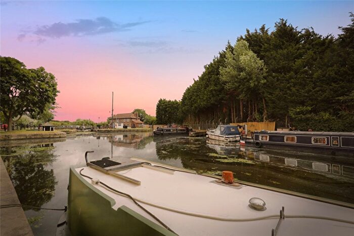 2 Bedroom Flat For Sale In The Waterfront, Selby, North Yorkshire, YO8