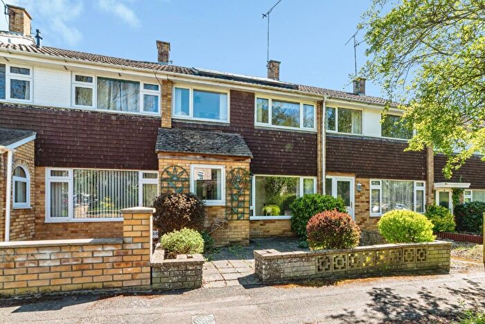 3 Bedroom Terraced House For Sale In Stephens Road, Tadley, Hampshire, RG26