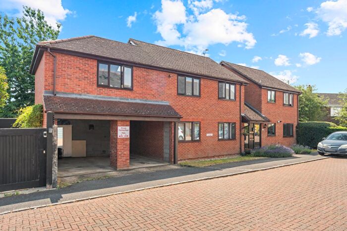 1 Bedroom Flat For Sale In Winch Close, Codicote, SG4