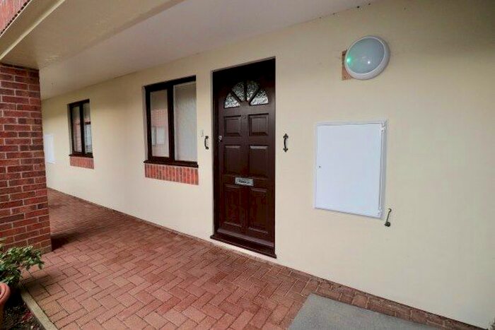 1 Bedroom Maisonette To Rent In Castle Court, Clacton-On-Sea CO15