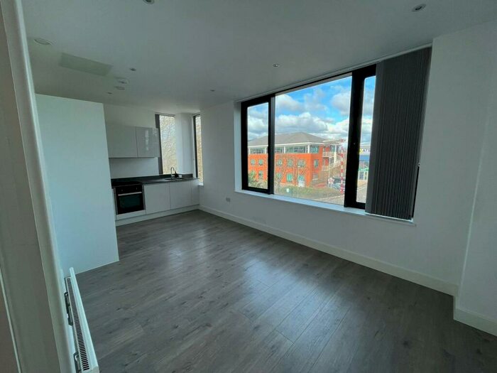 1 Bedroom Apartment To Rent In Bracknell, RG12