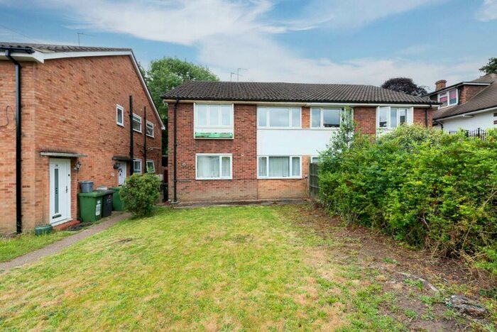 2 Bedroom Flat To Rent In Balder Rise, London, SE12