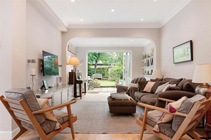 5 Bedroom Terraced House To Rent In Drakefield Road, London, SW17