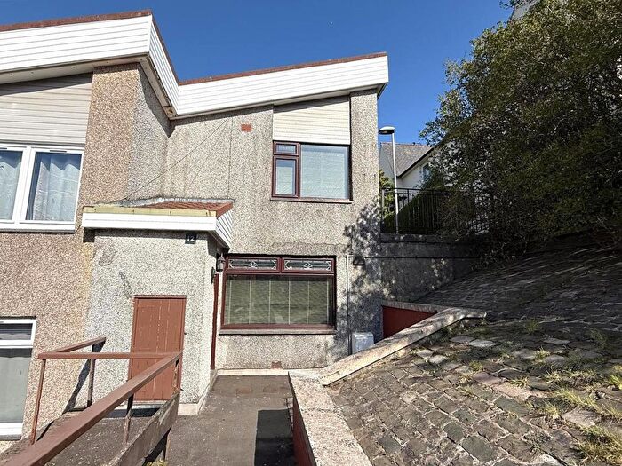2 Bedroom End Of Terrace House For Sale In Finnieston Lane, Greenock, PA15