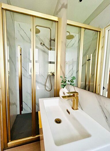 6 Bedroom House To Rent In Shaftesbury Avenue, SO17