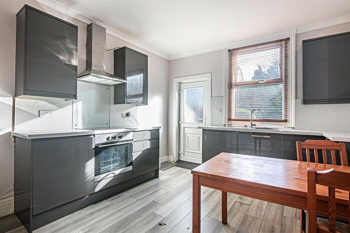 2 Bedroom End Terrace House For Sale In Northfield Road, Crookes, S10