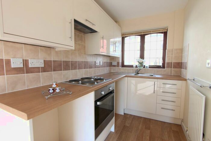 1 Bedroom Terraced House To Rent In Spring Street, Stourbridge, DY9
