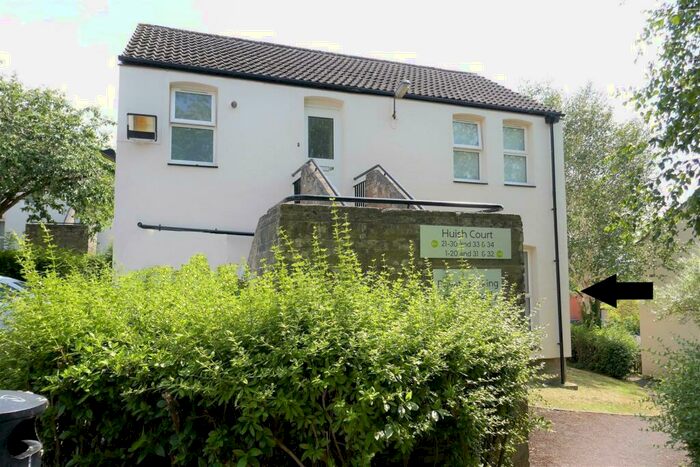 1 Bedroom Flat To Rent In Huish Court, Radstock, BA3