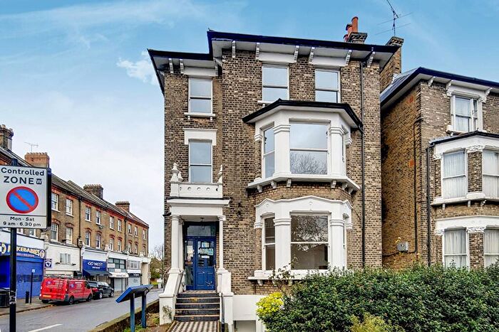 1 Bedroom Flat For Sale In Charlton Road, Blackheath, London, SE3