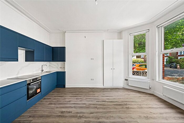 2 Bedroom Flat To Rent In Inchmery Road, London, SE6