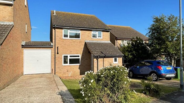 4 Bedroom Detached House For Sale In Glynn Rise, Peacehaven, BN10