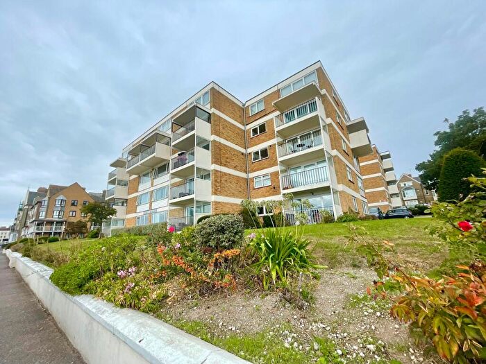 2 Bedroom Flat To Rent In Victoria Parade, Ramsgate, Kent, CT11