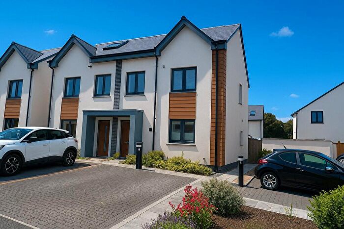 3 Bedroom Semi-Detached House For Sale In Dryleaze Court, Wotton-under-Edge, Gloucestershire, GL12