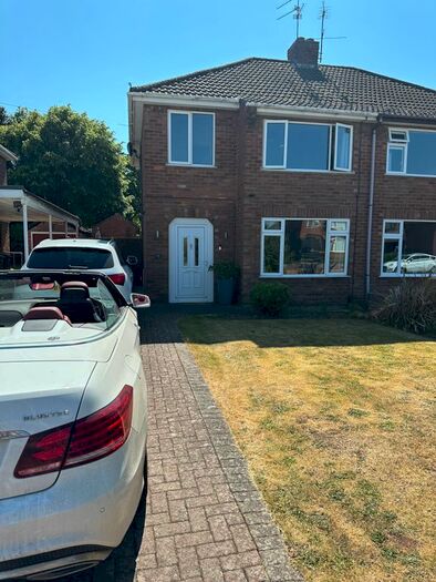 3 Bedroom Semi-Detached House To Rent In St. Margarets Gardens, Lincoln, LN6