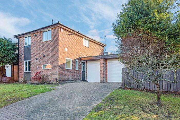 4 Bedroom Detached House For Sale In Drumaline Ridge, Worcester Park, KT4