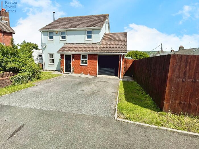4 Bedroom Detached House For Sale In Clos Masons, Kenfig Hill, Bridgend County., CF33