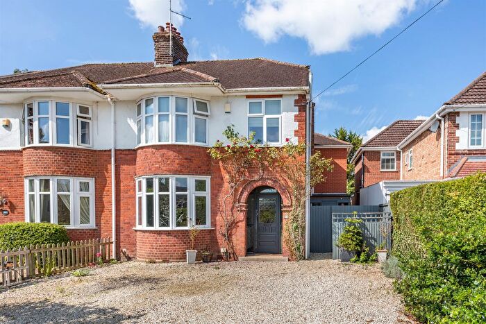 3 Bedroom Semi-detached House For Sale In Lincoln Road, Glinton, Peterborough, PE6