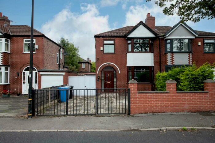 3 Bedroom Semi-Detached House To Rent In Audley Avenue, Stretford, M32