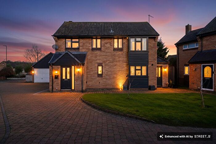 4 Bedroom Detached House For Sale In Easedale Close, Chesterfield, S40