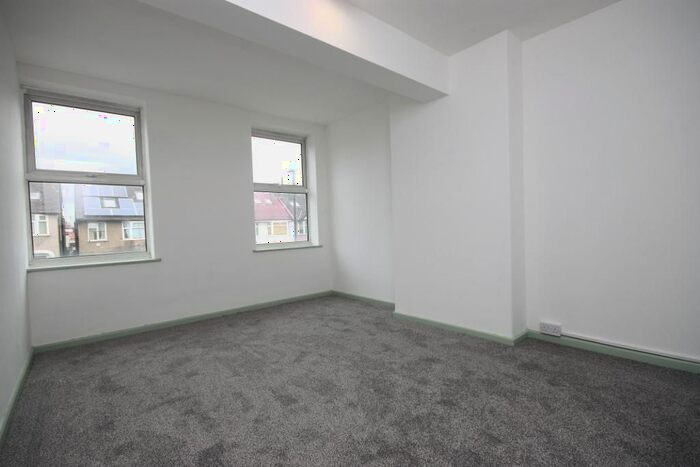 6 Bedroom Maisonette To Rent In Bordars Walk, Ealing, London, W7