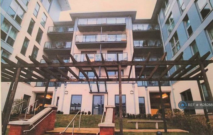 2 Bedroom Flat To Rent In Mckenzie Court, Maidstone, ME14