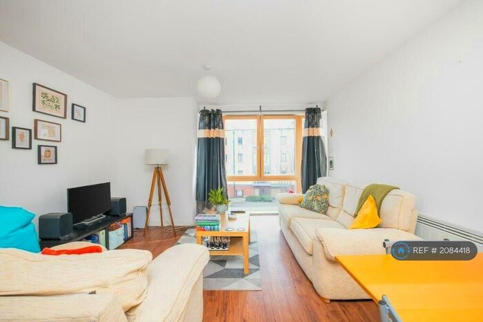 2 Bedroom Flat To Rent In Sweetman Place, Bristol, BS2