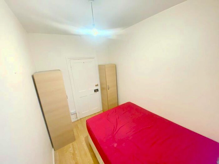 1 Bedroom Flat To Rent In Nimrod Road, London SW16