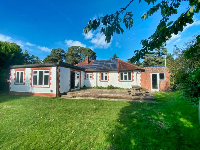 4 Bedroom Detached Bungalow To Rent In Batts Bridge Road, Maresfield, Uckfield, TN22