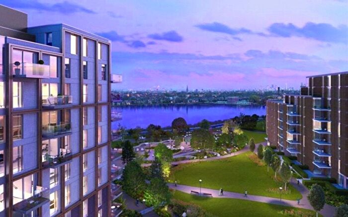 2 Bedroom Flat For Sale In Woodberry Down, Seven Sisters, N4