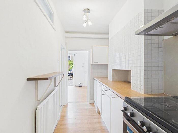 2 Bedroom Flat To Rent In Clive Road, West Dulwich, SE21