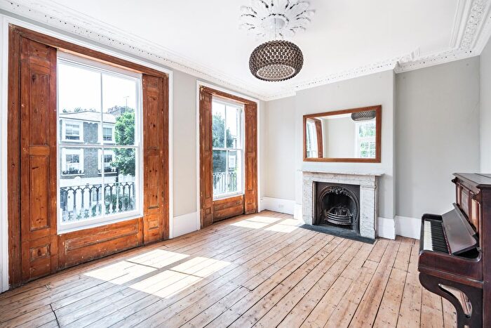 4 Bedroom Maisonette To Rent In Richmond Avenue, Barnsbury, N1