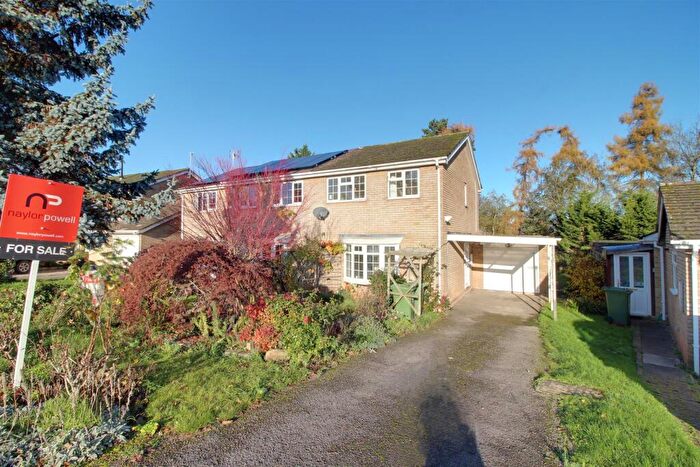 3 Bedroom Semi-Detached House For Sale In Lakeside, Newent, GL18