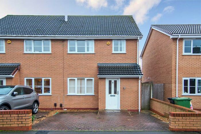 3 Bedroom Semi-Detached House To Rent In Poplar Road, Brownhills, Walsall, WS8