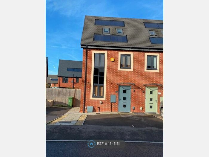 3 Bedroom Semi-Detached House To Rent In Moonstone Grove, Bishops Cleeve, Cheltenham, GL52