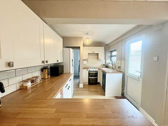 3 Bedroom Terraced House For Sale In Fairmont Road, Grimsby, DN32