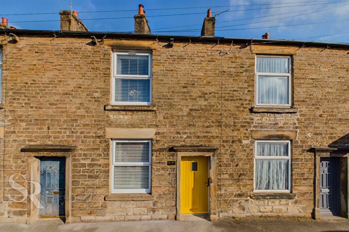 2 Bedroom Terraced House For Sale In Buxton Road, Furness Vale, SK23