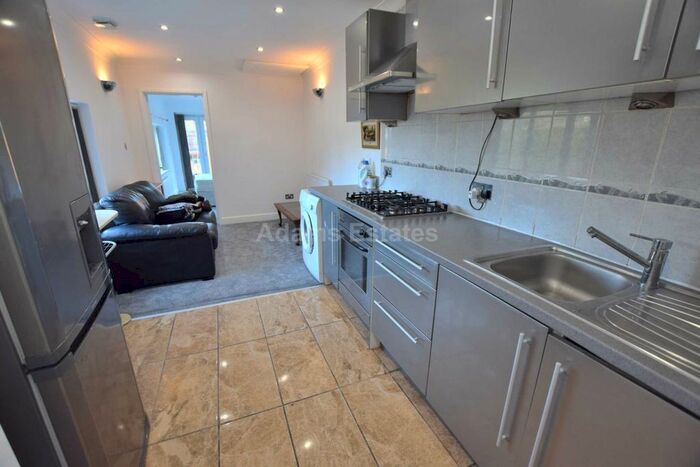 1 Bedroom Flat To Rent In Milton Road, Earley RG6