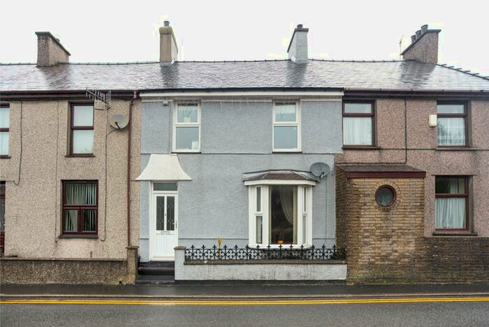 3 Bedroom Terraced House For Sale In Llanllyfni, Caernarfon, Gwynedd, LL54