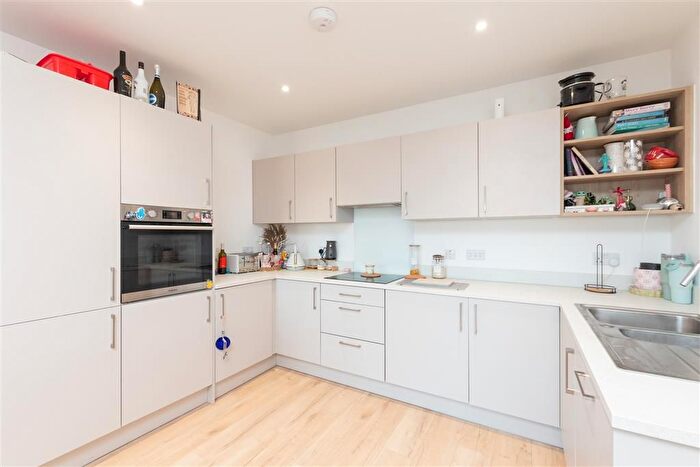 2 Bedroom Flat For Sale In Khartoum Walk, Chatham, Kent, ME4