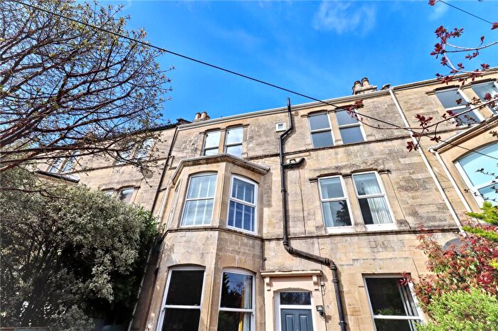 1 Bedroom Apartment For Sale In Wellsway, Bath, BA2
