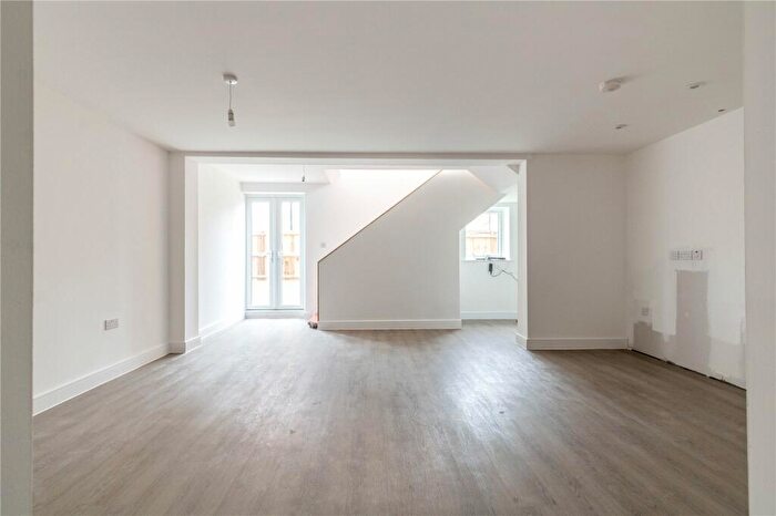 3 Bedroom House For Sale In Fleur De Lys, Pucklechurch, BS16