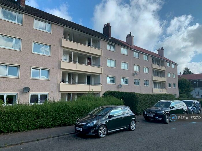 3 Bedroom Flat To Rent In Spittal Road, Glasgow, G73