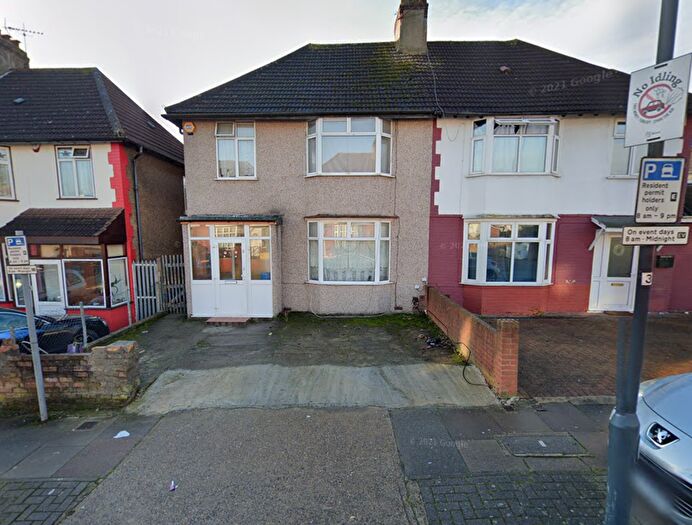 4 Bedroom Semi-Detached House To Rent In St. James Gardens, Wembley, HA0