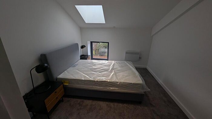 2 Bedroom Apartment To Rent In Apartment Carnation Place, NG9
