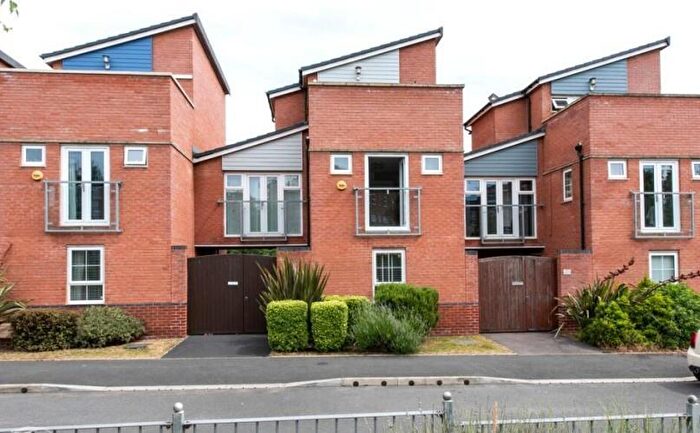 3 Bedroom Terraced House For Sale In The Moorings, Coventry, CV1